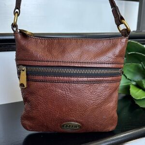 Fossil Genuine Leather Crossbody Shoulder Purse – Soft clean versatile